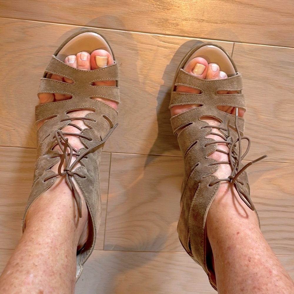Cordani Lace Wedges